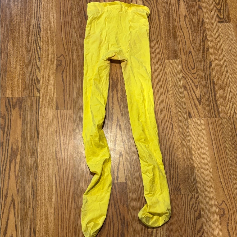 yellow tights